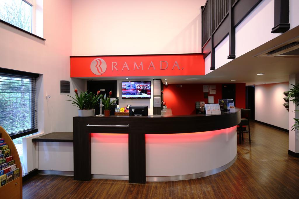 Отель Ramada Oxford Вотерсток Экстерьер фото