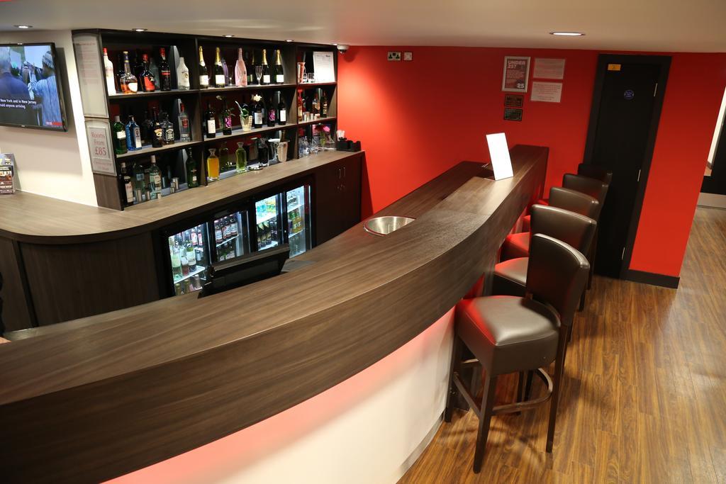 Отель Ramada Oxford Вотерсток Экстерьер фото