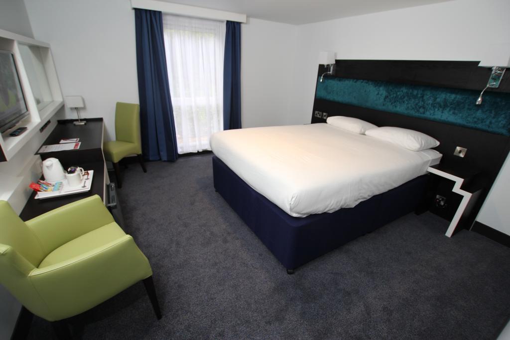 Отель Ramada Oxford Вотерсток Экстерьер фото