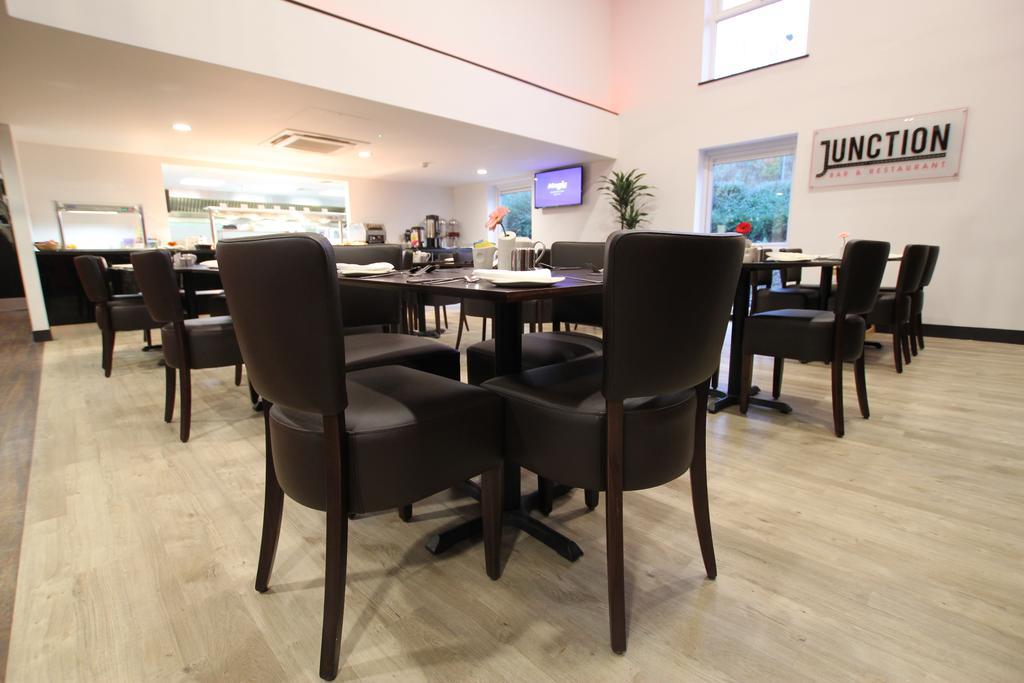 Отель Ramada Oxford Вотерсток Экстерьер фото