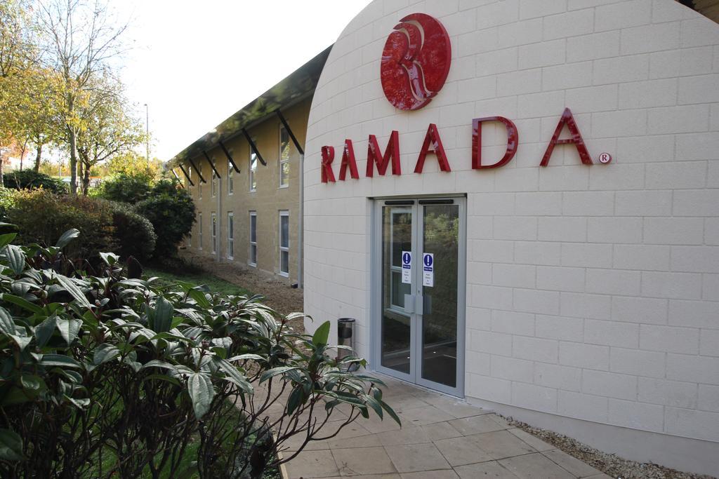 Отель Ramada Oxford Вотерсток Экстерьер фото