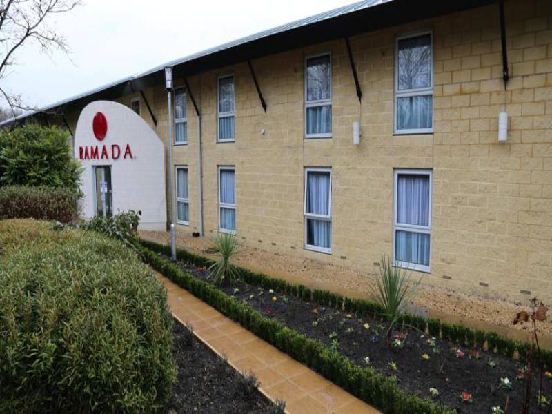 Отель Ramada Oxford Вотерсток Экстерьер фото
